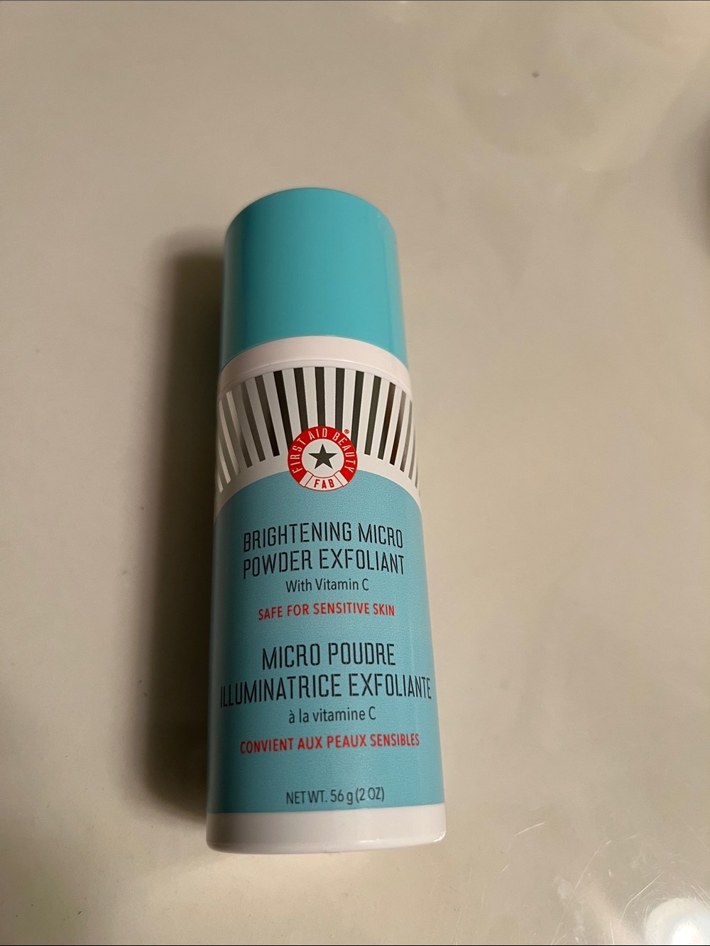 First Aid Beauty Brightening Micro Powder Exfoliant - Aqua Blue